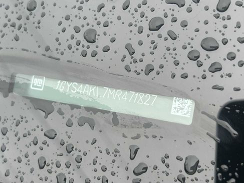 Used 2021 Cadillac Escalade Luxury image 32