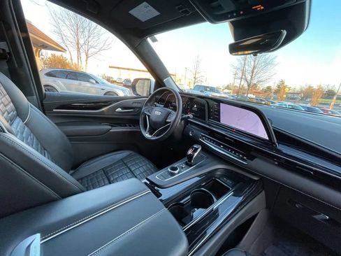 Used 2023 Cadillac Escalade V AWD/4WD image 26