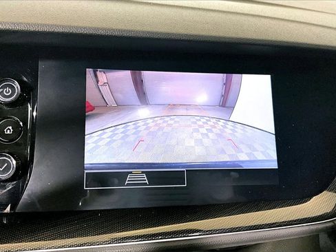 Used 2023 Buick Envision Preferred image 17