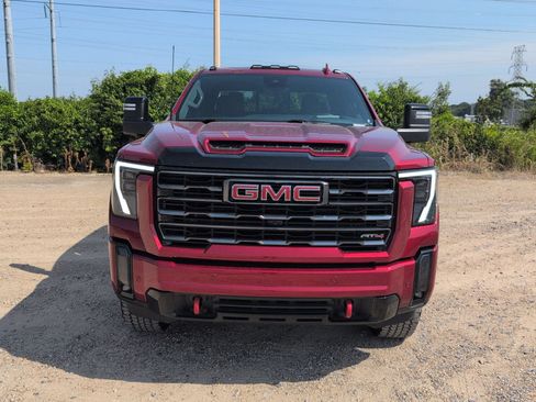 Used 2024 GMC Sierra 2500 AT4 w/ AT4 Premium Plus Package AWD/4WD image 9