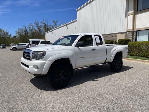 Used 2006 Toyota Tacoma 4x4 Access Cab V6 image 7