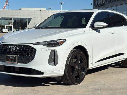 Used 2025 Audi Q5 Prestige image 3