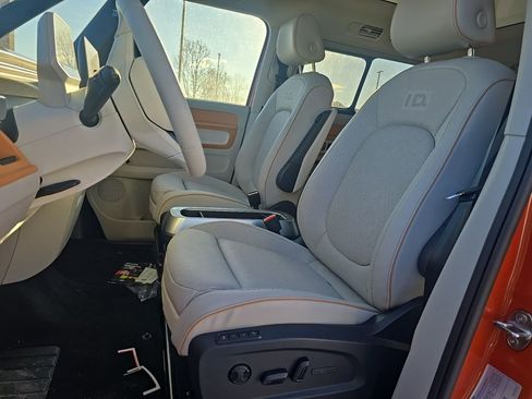 New 2025 Volkswagen ID. Buzz 1st Edition image 3