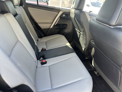 Used 2017 Toyota RAV4 Limited image 14