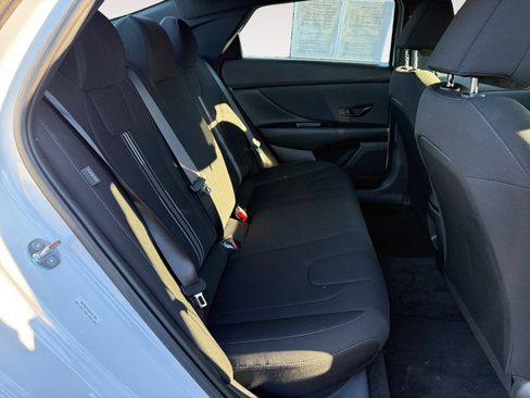 Certified 2025 Hyundai Elantra Sport w/ Cargo Package image 18