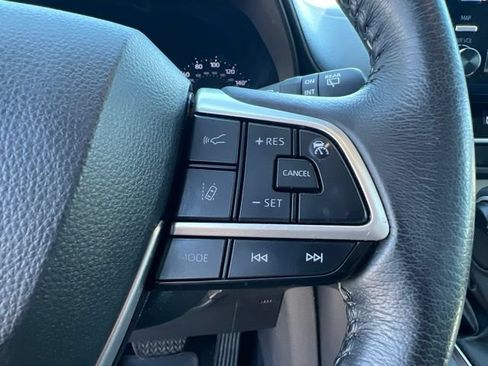 Used 2022 Toyota Sienna XLE w/ XLE Plus Package FWD image 14
