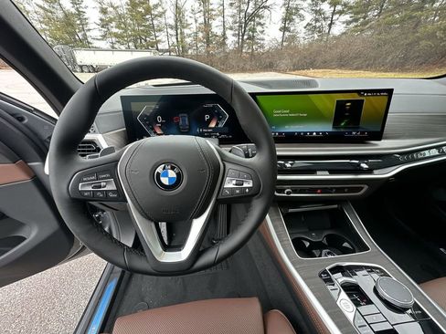 Used 2024 BMW X5 xDrive40i w/ Premium Package image 42