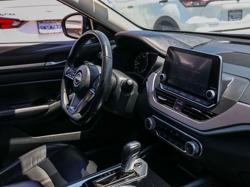 Used 2024 Nissan Altima 2.5 SR FWD image 19