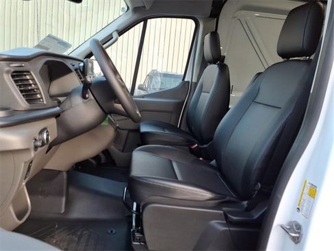 New 2025 Ford Transit 250 148 Medium Roof image 9
