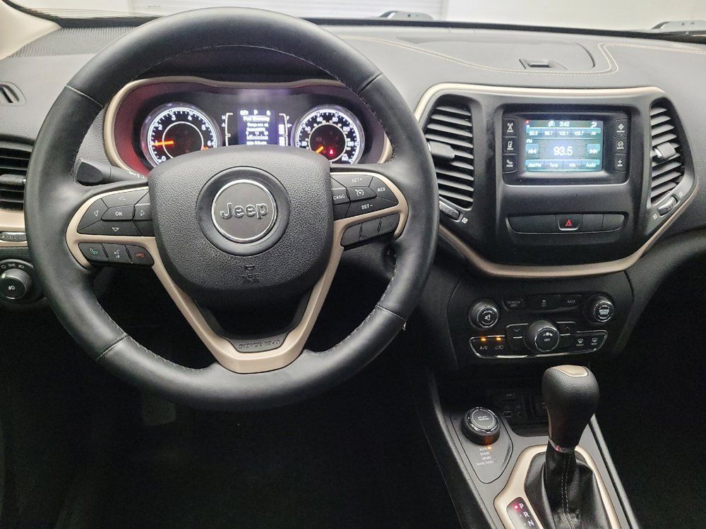 Used 2014 Jeep Cherokee Latitude w/ Cold Weather Group AWD/4WD image 22