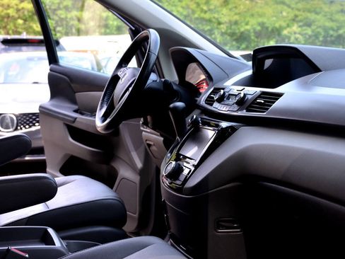 Used 2015 Honda Odyssey EX-L image 13