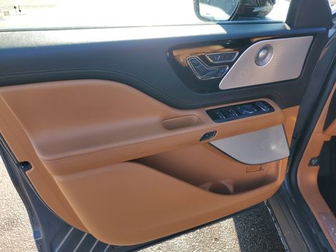 Certified 2023 Lincoln Aviator Black Label w/ Dynamic Handling Package image 10