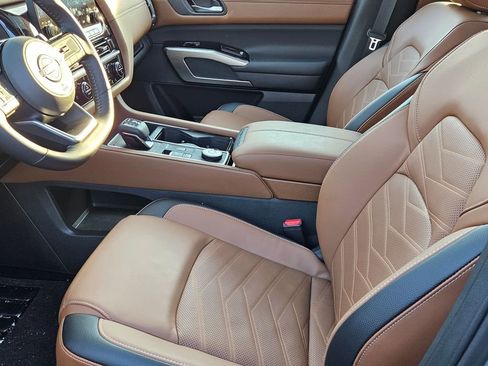 New 2025 Nissan Pathfinder Platinum w/ Cargo Package image 11