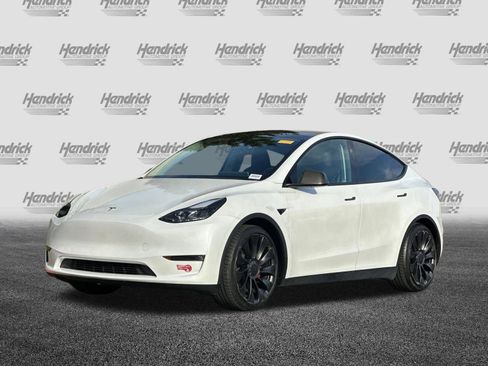 Used 2023 Tesla Model Y Performance image 9