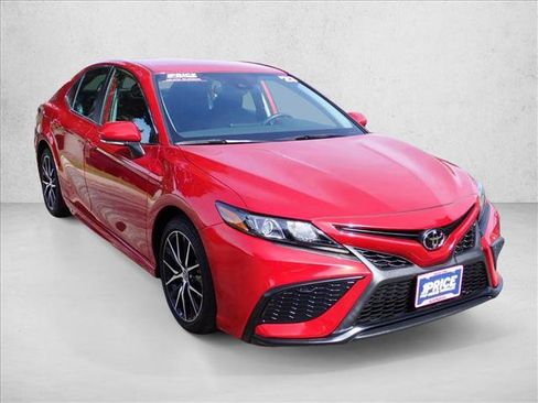 Used 2023 Toyota Camry SE w/ Convenience Package FWD image 6