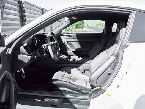 Used 2022 Porsche 911 GT3 image 27