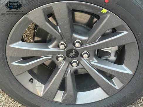 New 2026 Ford Explorer Active w/ Active Comfort Package image 10