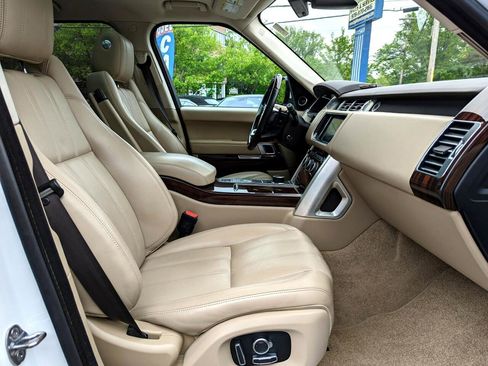 Used 2016 Land Rover Range Rover HSE image 31