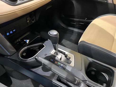 Used 2016 Toyota RAV4 XLE w/ Convenience Package image 16