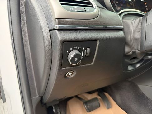 Used 2018 Jeep Grand Cherokee Limited w/ Trailer Tow Group IV AWD/4WD image 21