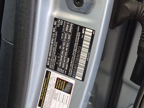 Used 2025 Mercedes-Benz GLS 580 4MATIC image 31