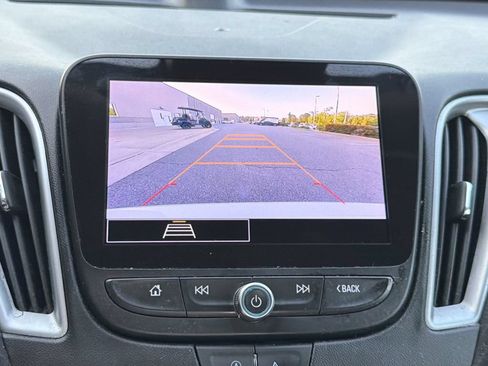 Used 2023 Chevrolet Malibu LT FWD image 24
