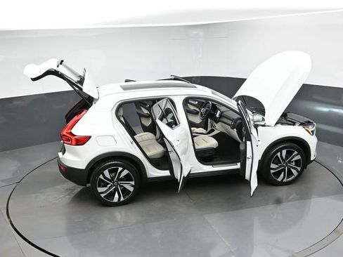 Used 2023 Volvo XC40 B5 Plus w/ Protection Package Premier AWD/4WD image 49