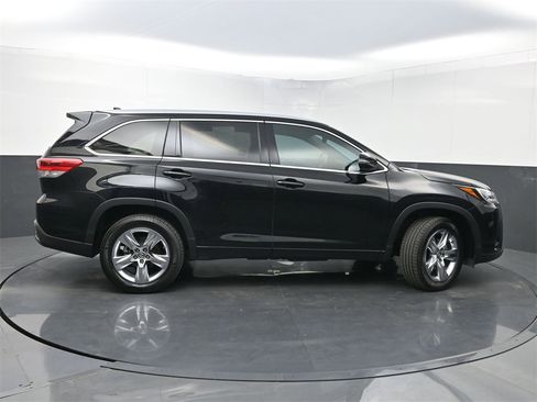 Used 2019 Toyota Highlander Limited image 45