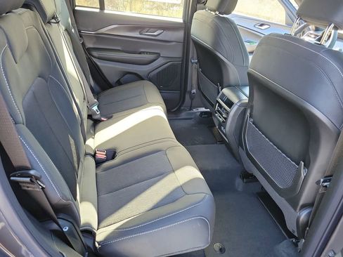 New 2025 Jeep Grand Cherokee Laredo image 36