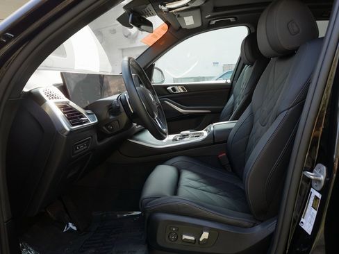 Used 2025 BMW X5 sDrive40i w/ Parking Assistance Package image 10