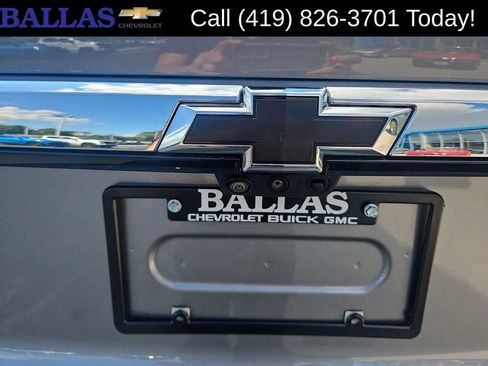 Certified 2023 Chevrolet Traverse LT FWD image 29