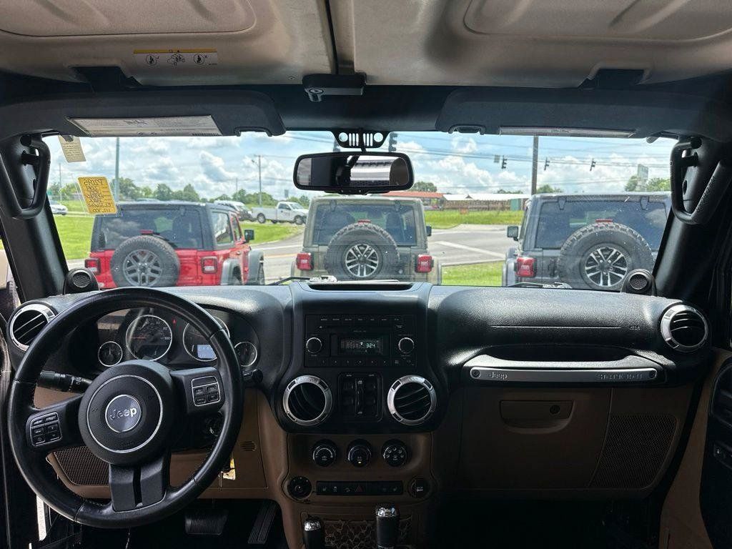 Used 2014 Jeep Wrangler Unlimited Sahara w/ Connectivity Group AWD/4WD image 20