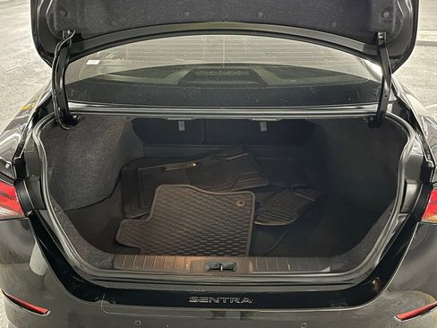 Used 2022 Nissan Sentra SR w/ Midnight Edition image 34