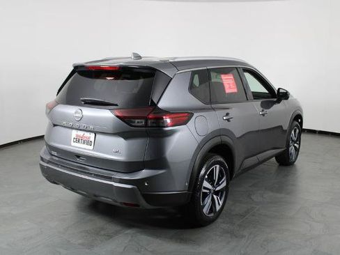 Certified 2026 Nissan Rogue SL FWD image 16
