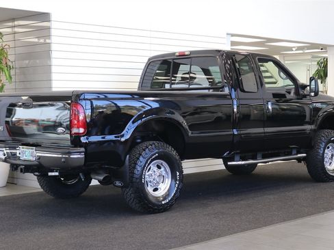 Used 2001 Ford F250 XLT image 7