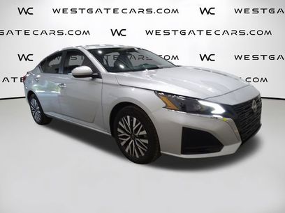 Used 2023 Nissan Altima 2.5 SV