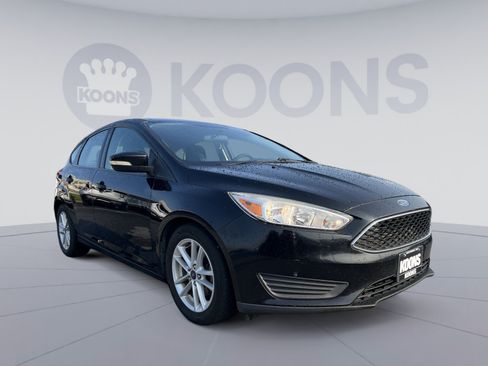 Used 2017 Ford Focus SE FWD image 10