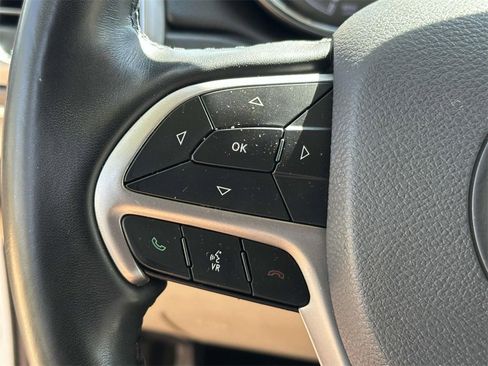Used 2021 Jeep Grand Cherokee Limited image 15
