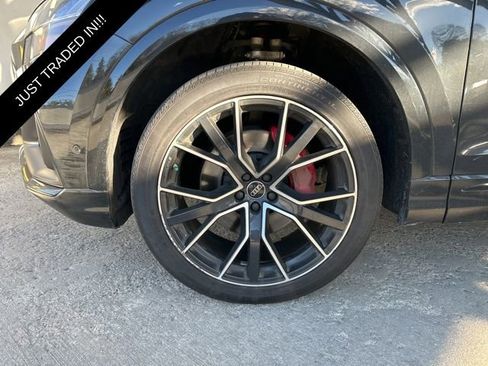 Used 2023 Audi Q8 Premium Plus image 8