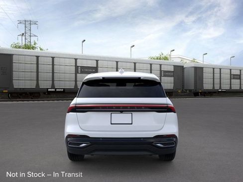 New 2026 Lincoln Nautilus Premier AWD/4WD image 5