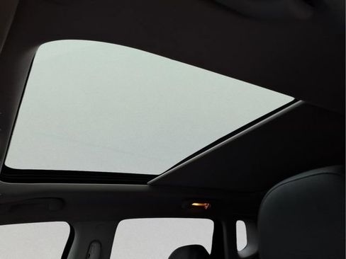 Used 2018 Jeep Compass Limited w/ Navigation Group image 20