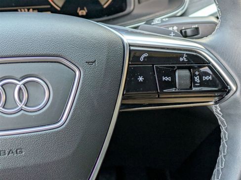 Used 2025 Audi A6 Premium Plus w/ Premium Plus Package image 11