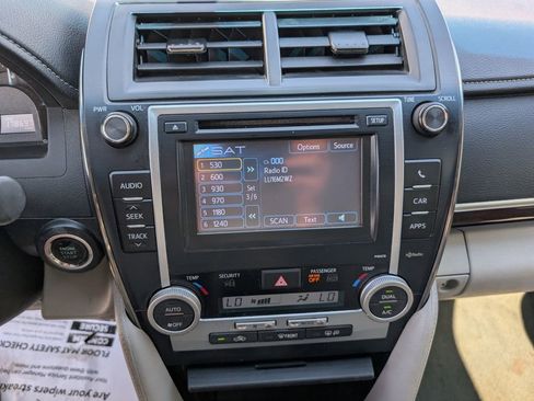Used 2013 Toyota Camry XLE w/ Convenience Pkg FWD image 13