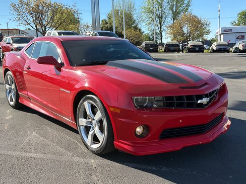 Used 2010 Chevrolet Camaro SS w/ LPO, Ground Effects Package image 3