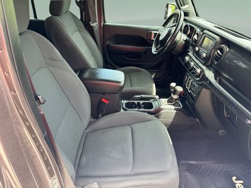 Used 2020 Jeep Wrangler Unlimited Sport AWD/4WD image 36