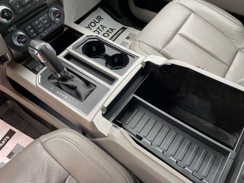 Used 2018 Ford F150 Lariat w/ Equipment Group 502A Luxury image 9