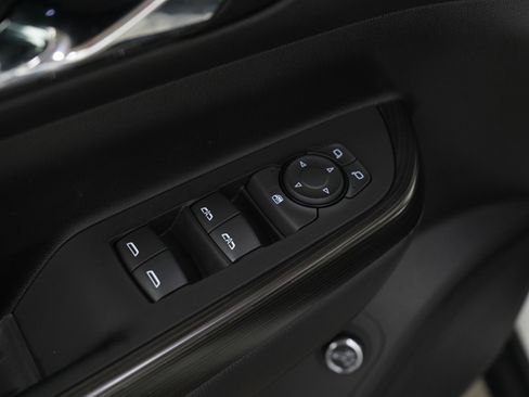 Used 2023 GMC Acadia SLT image 23