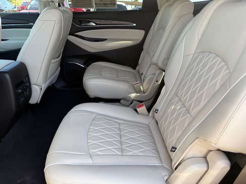 Used 2022 Buick Enclave Avenir w/ Avenir Technology Package AWD/4WD image 26