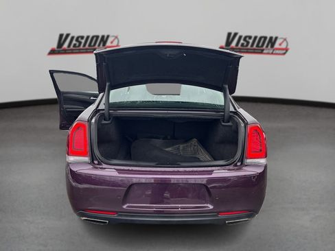 Used 2021 Chrysler 300 Touring L image 11