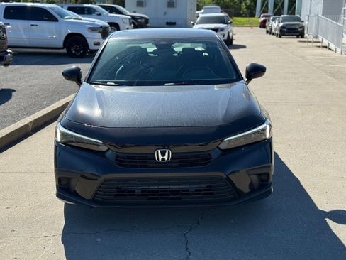 Used 2023 Honda Civic Sport image 3